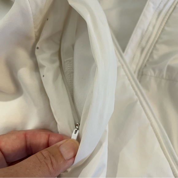 Lululemon Run For Cold Vest White Water Repellent Lightweight Primaloft Size 6 - Picture 6 of 12